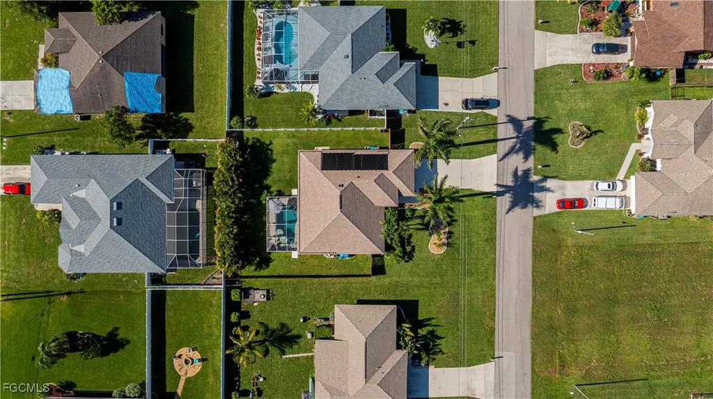 909 SW 6th Court Cape Coral FL 33991