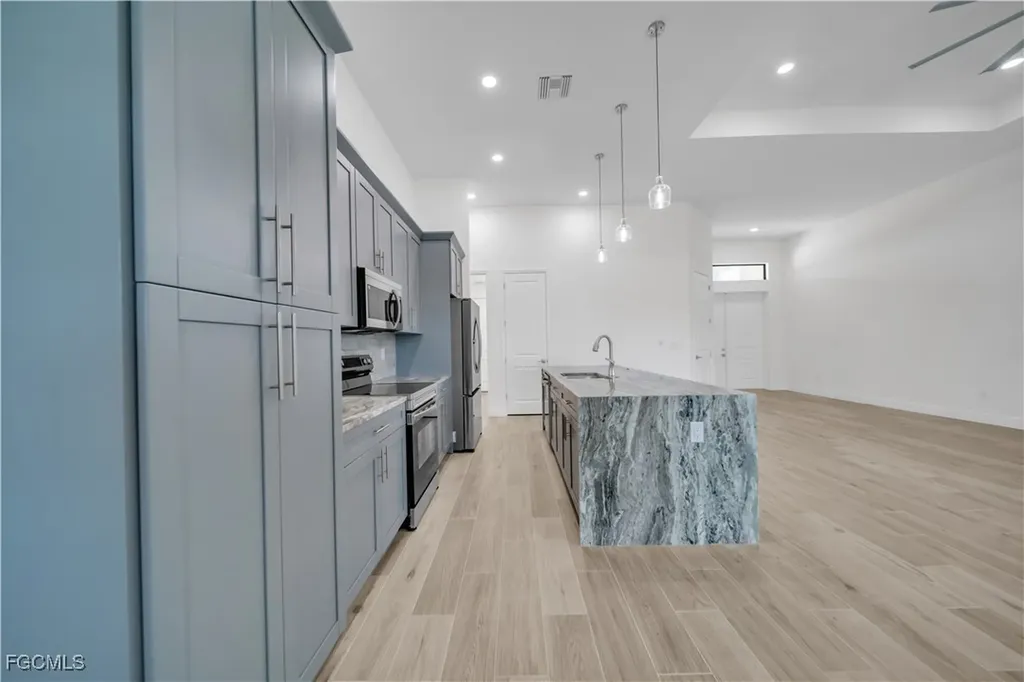 4107 NW 37th Street Cape Coral FL 33993