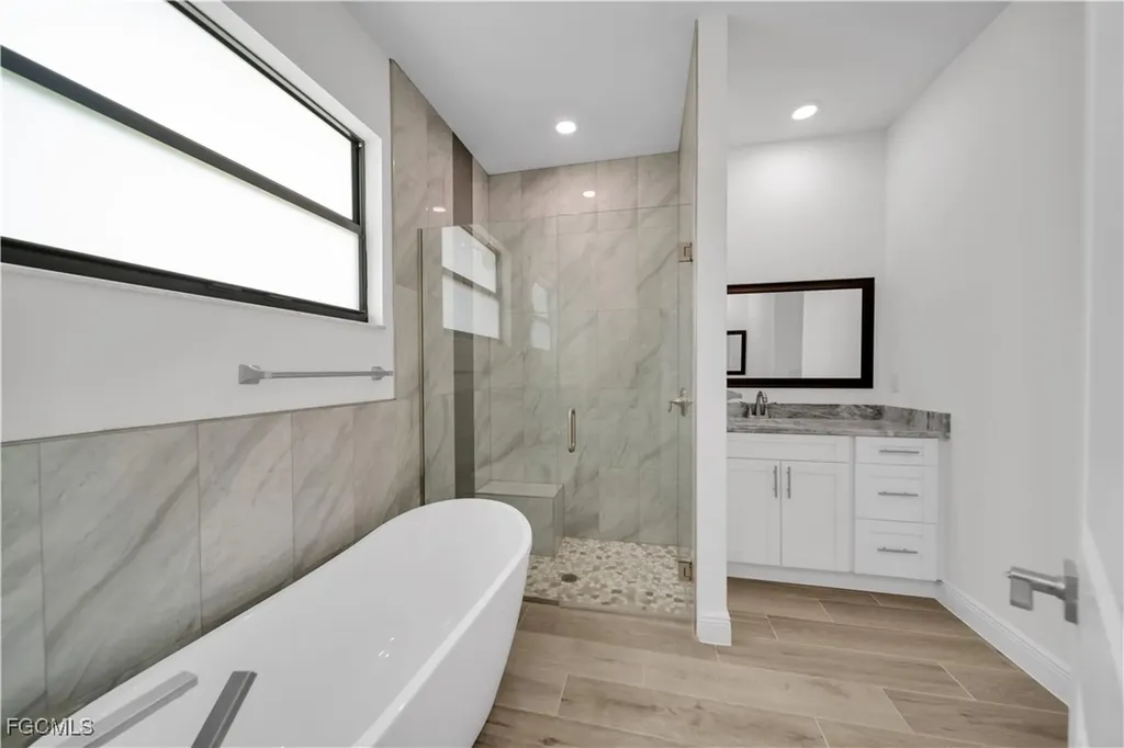 4107 NW 37th Street Cape Coral FL 33993