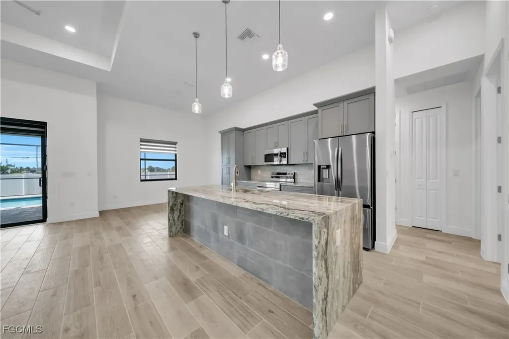 4107 NW 37th Street Cape Coral FL 33993