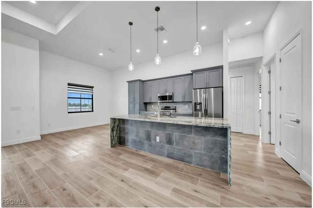 4107 NW 37th Street Cape Coral FL 33993