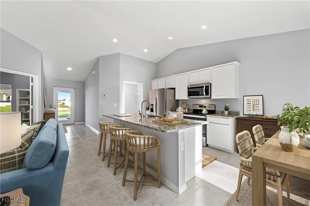 2100 NW 7th Street Cape Coral FL 33993