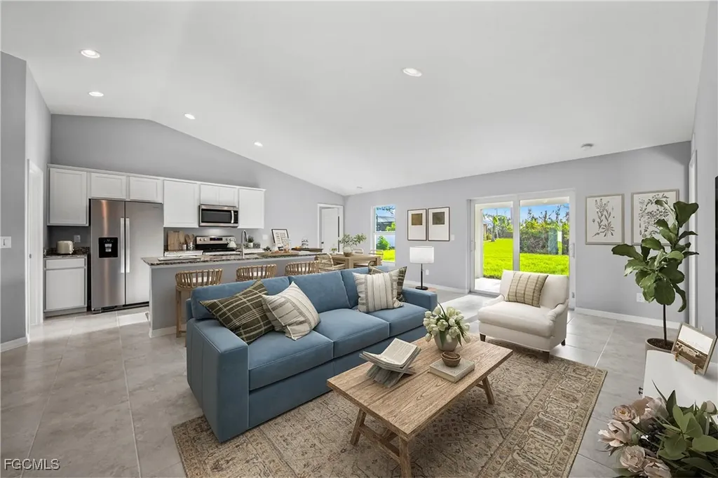 2100 NW 7th Street Cape Coral FL 33993