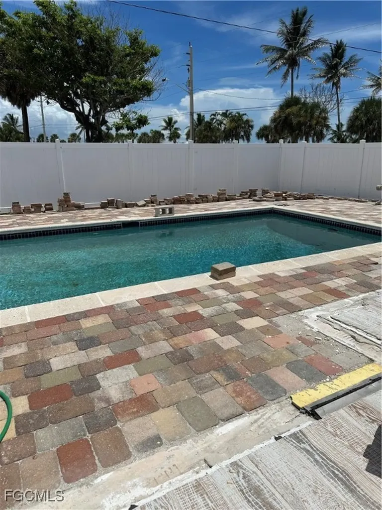 106 Hibiscus Drive Fort Myers Beach FL 33931