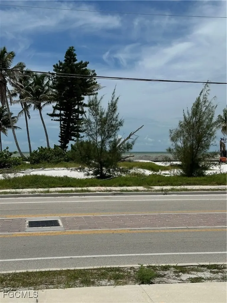 106 Hibiscus Drive Fort Myers Beach FL 33931