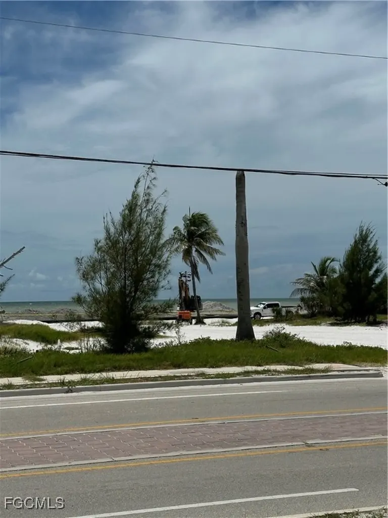 106 Hibiscus Drive Fort Myers Beach FL 33931