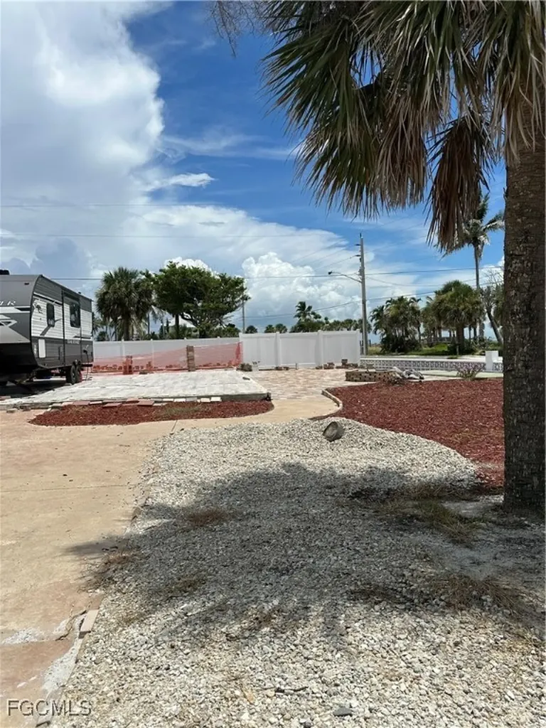 106 Hibiscus Drive Fort Myers Beach FL 33931