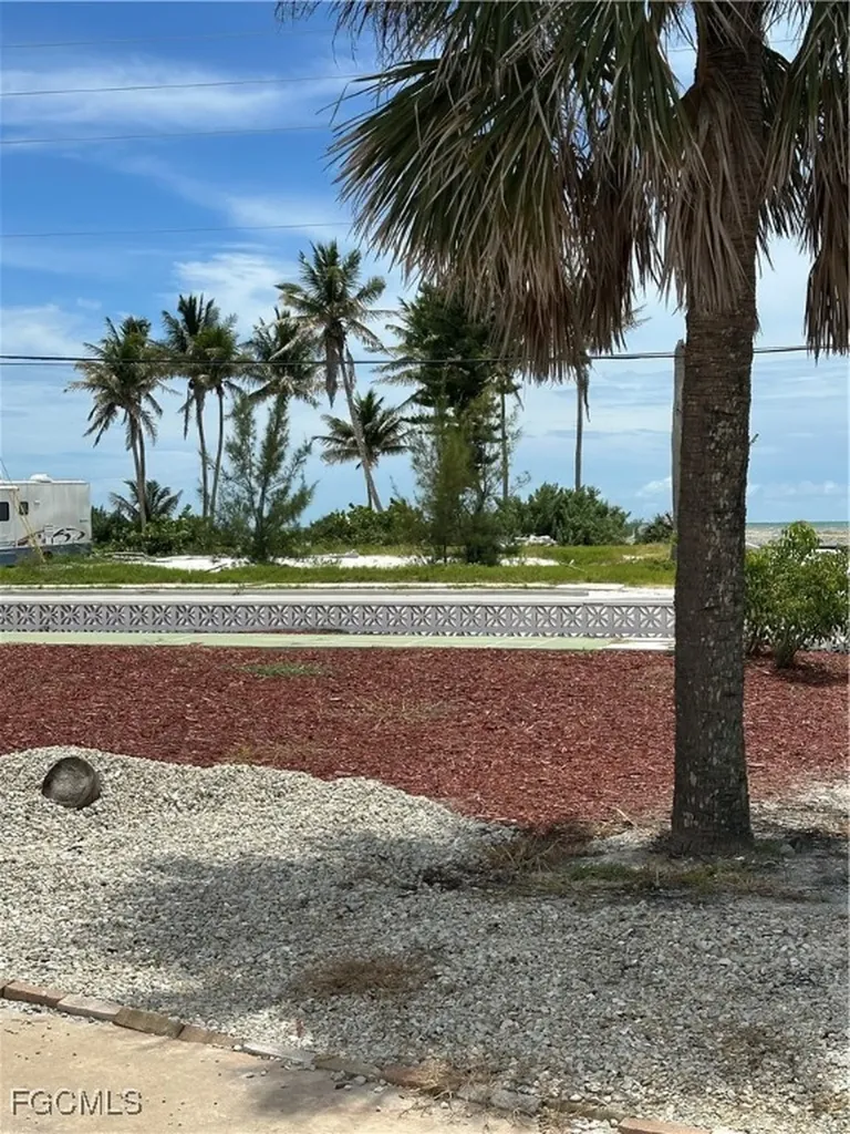 106 Hibiscus Drive Fort Myers Beach FL 33931