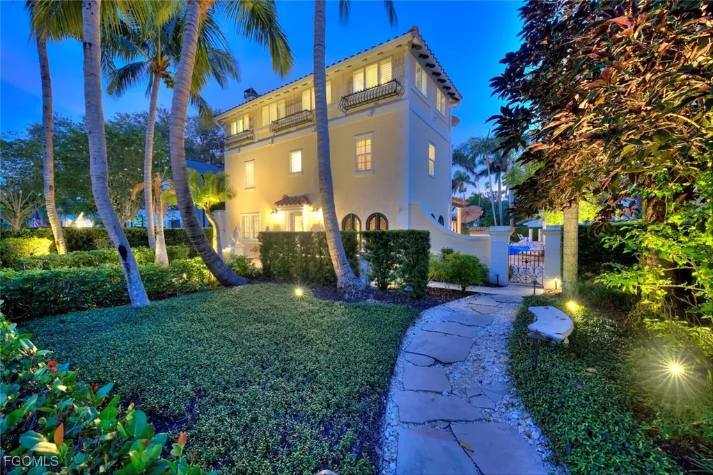 1226 Wales Drive Fort Myers FL 33901