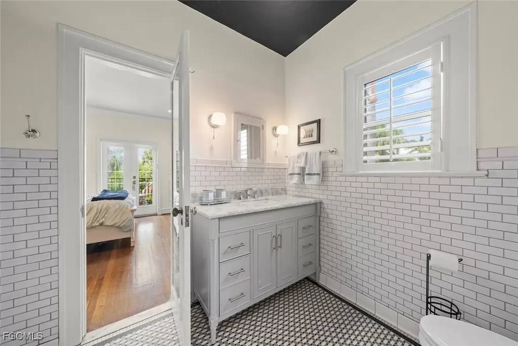 1226 Wales Drive Fort Myers FL 33901