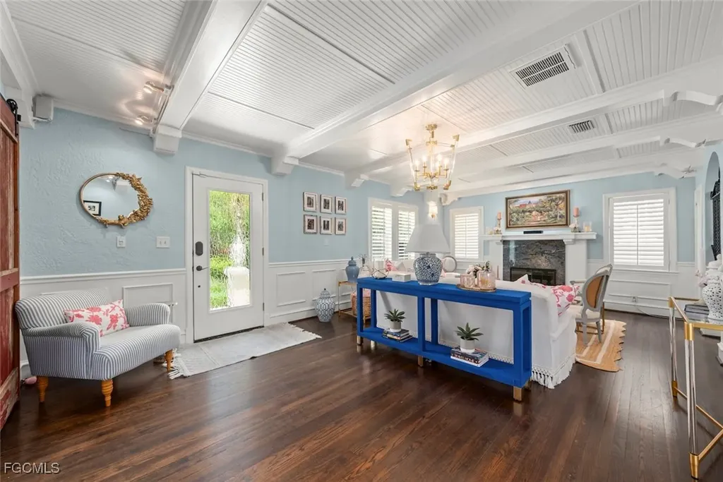 1226 Wales Drive Fort Myers FL 33901