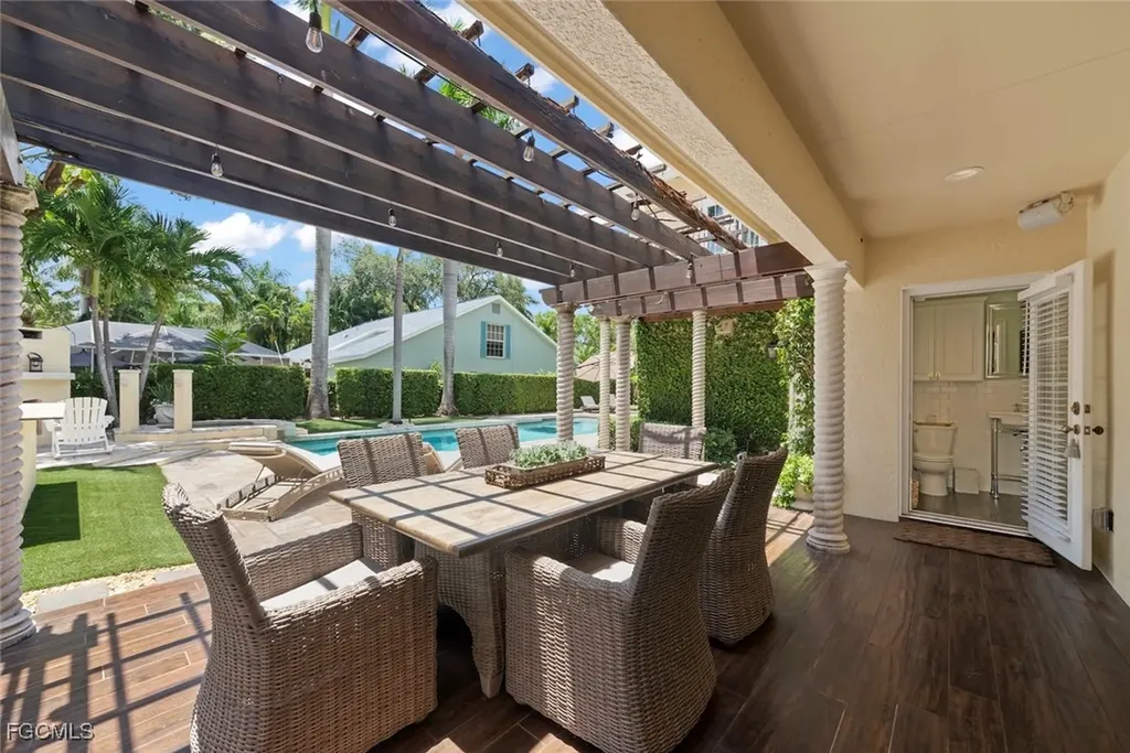 1226 Wales Drive Fort Myers FL 33901
