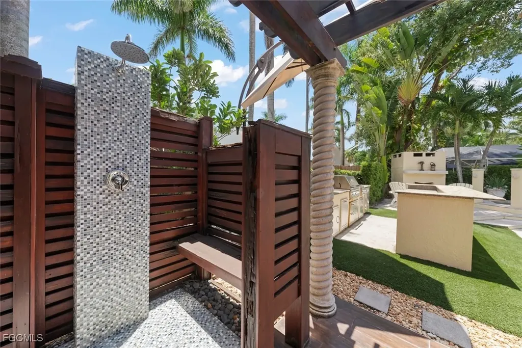 1226 Wales Drive Fort Myers FL 33901