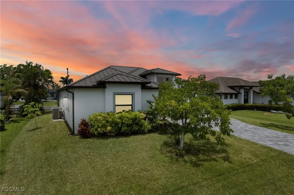 3022 SW 24th Avenue Cape Coral FL 33914