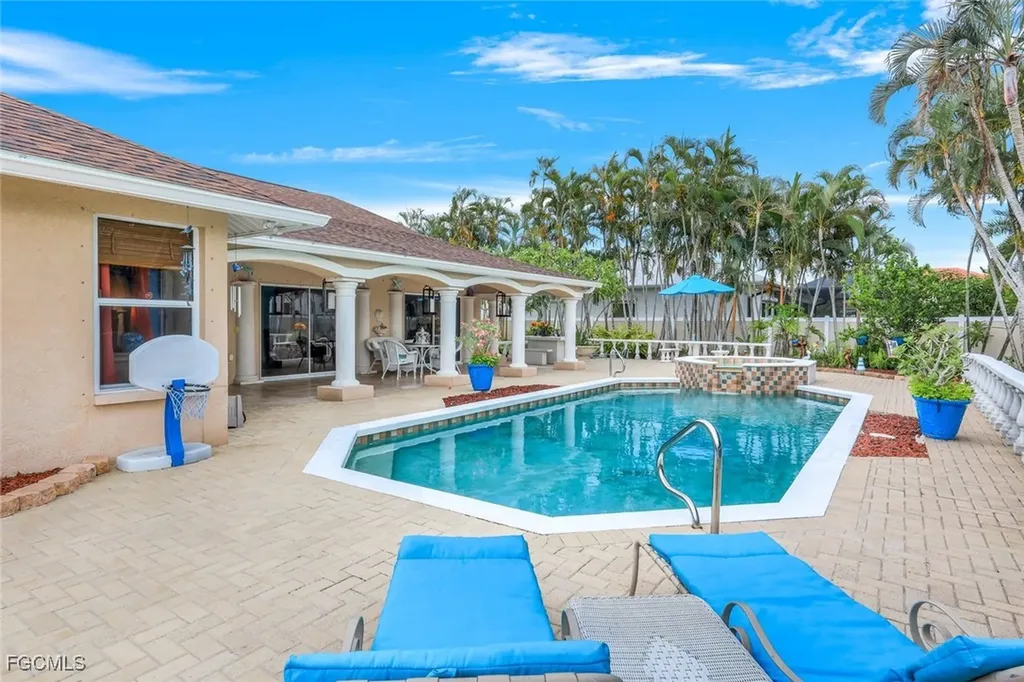 2310 SW 53rd Street Cape Coral FL 33914