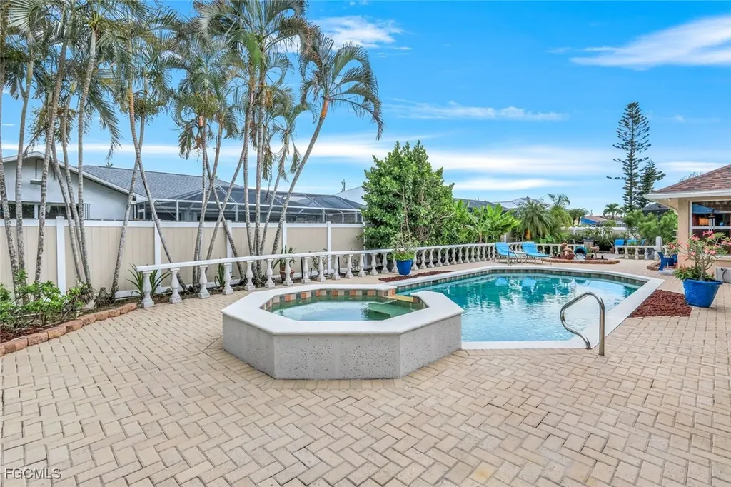 2310 SW 53rd Street Cape Coral FL 33914