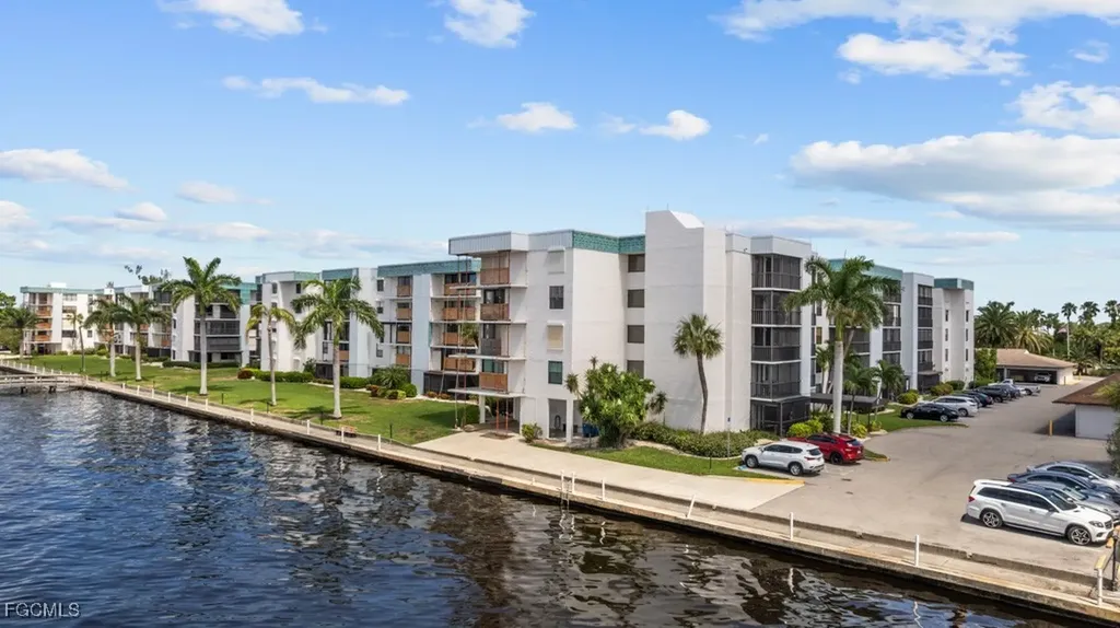 3460 N Key Drive North Fort Myers FL 33903