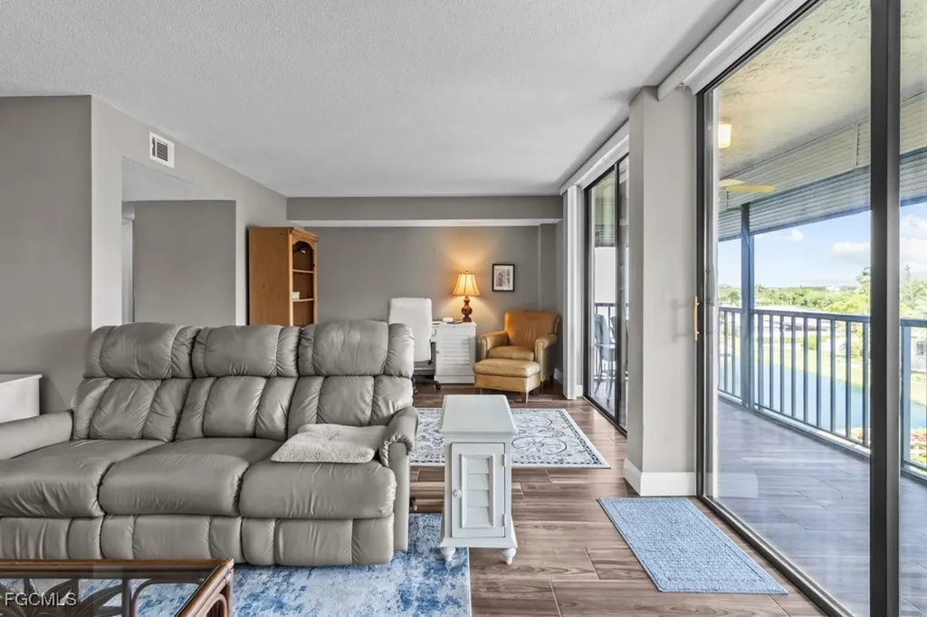 3460 N Key Drive North Fort Myers FL 33903