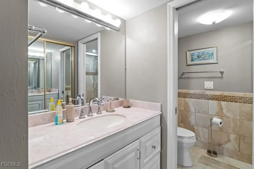 3460 N Key Drive North Fort Myers FL 33903