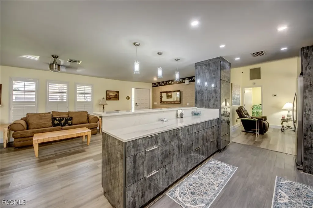 912 SW 54th Lane Cape Coral FL 33914