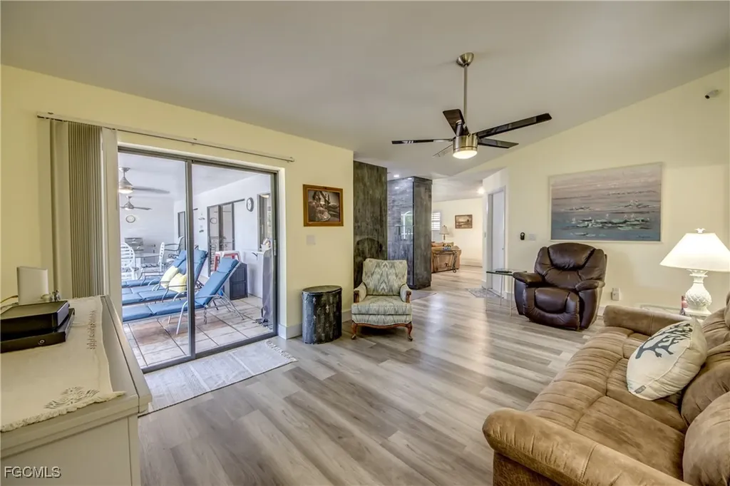 912 SW 54th Lane Cape Coral FL 33914