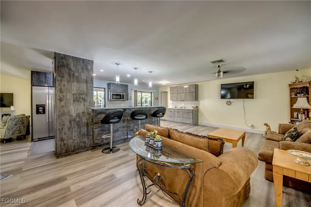 912 SW 54th Lane Cape Coral FL 33914