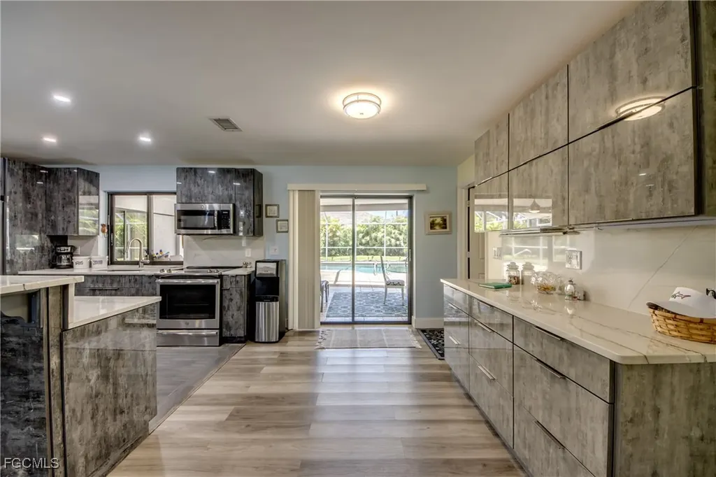 912 SW 54th Lane Cape Coral FL 33914