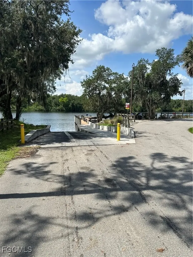 5 Aloe Street Alva FL 33920