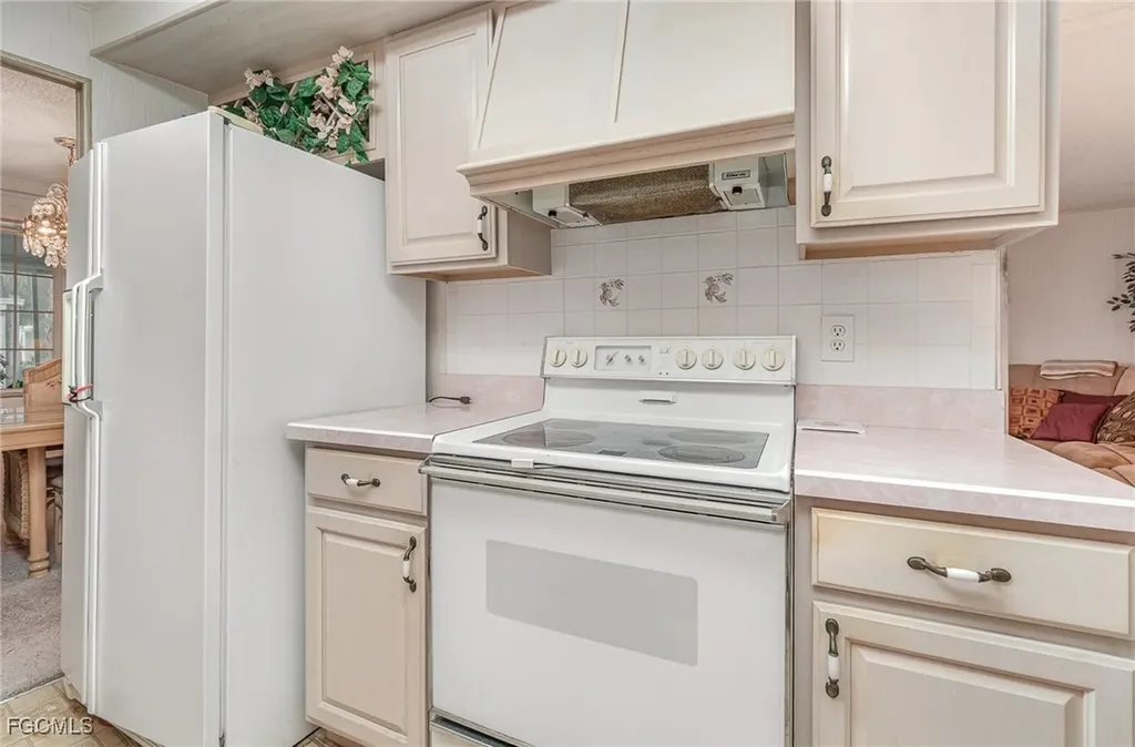 5 Aloe Street Alva FL 33920