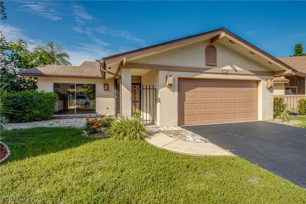 6425 Royal Woods Drive Fort Myers FL 33908