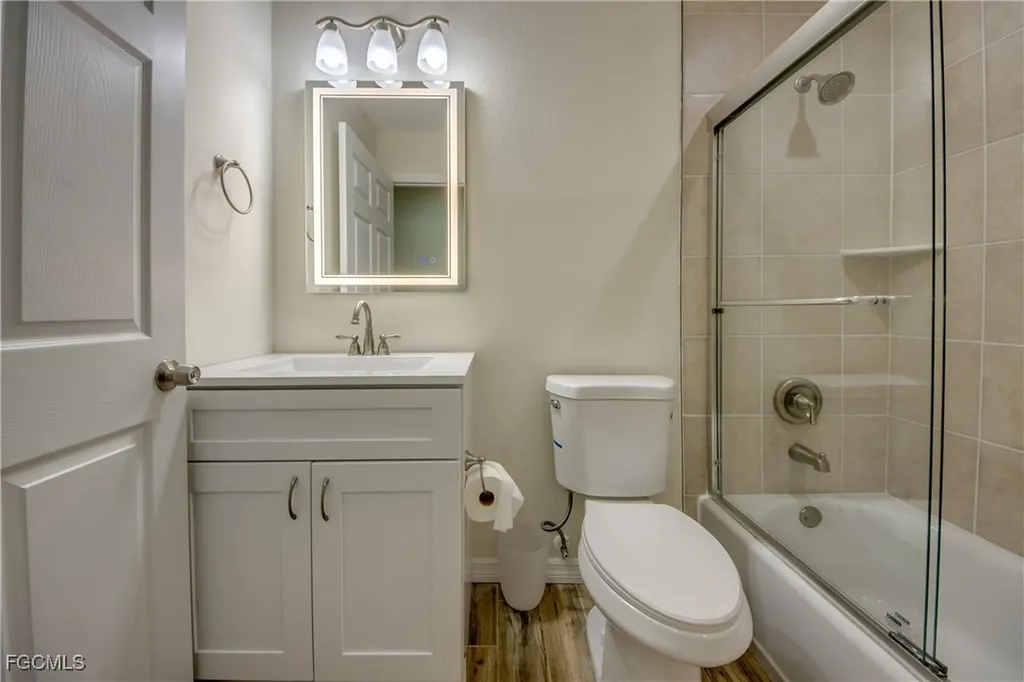 6425 Royal Woods Drive Fort Myers FL 33908