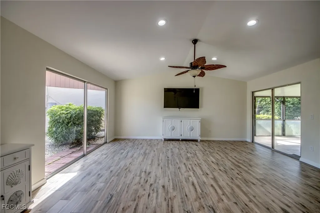 6425 Royal Woods Drive Fort Myers FL 33908