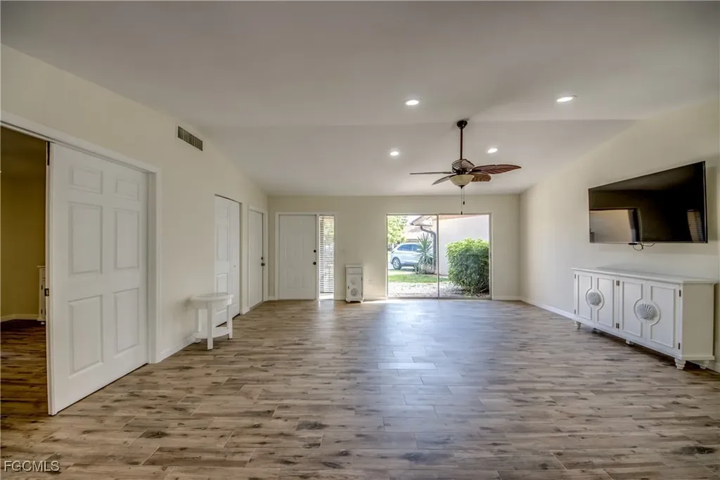 6425 Royal Woods Drive Fort Myers FL 33908