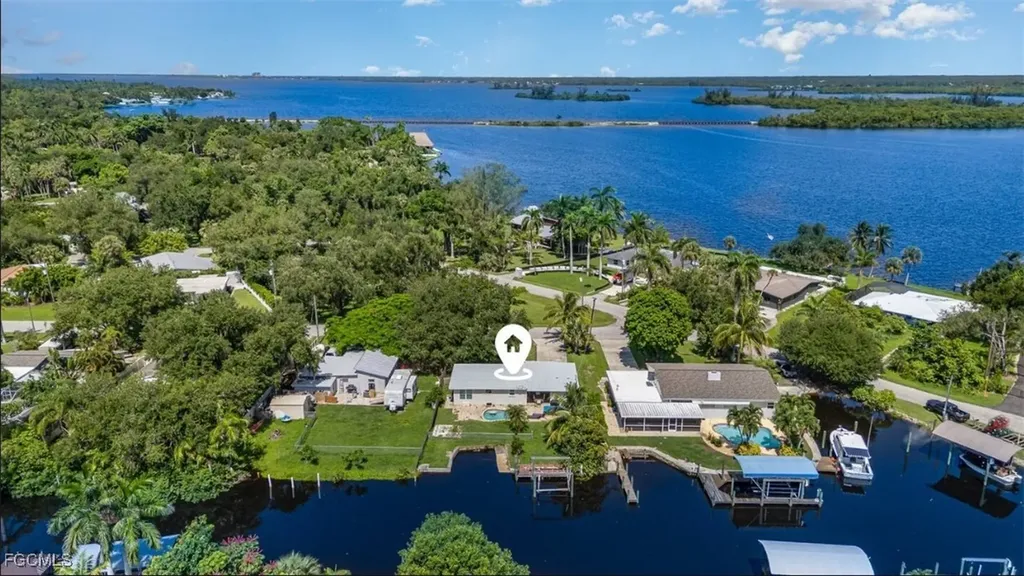 203 Kingston Drive Fort Myers FL 33905