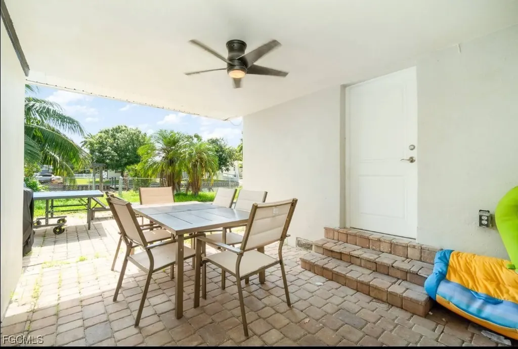 203 Kingston Drive Fort Myers FL 33905