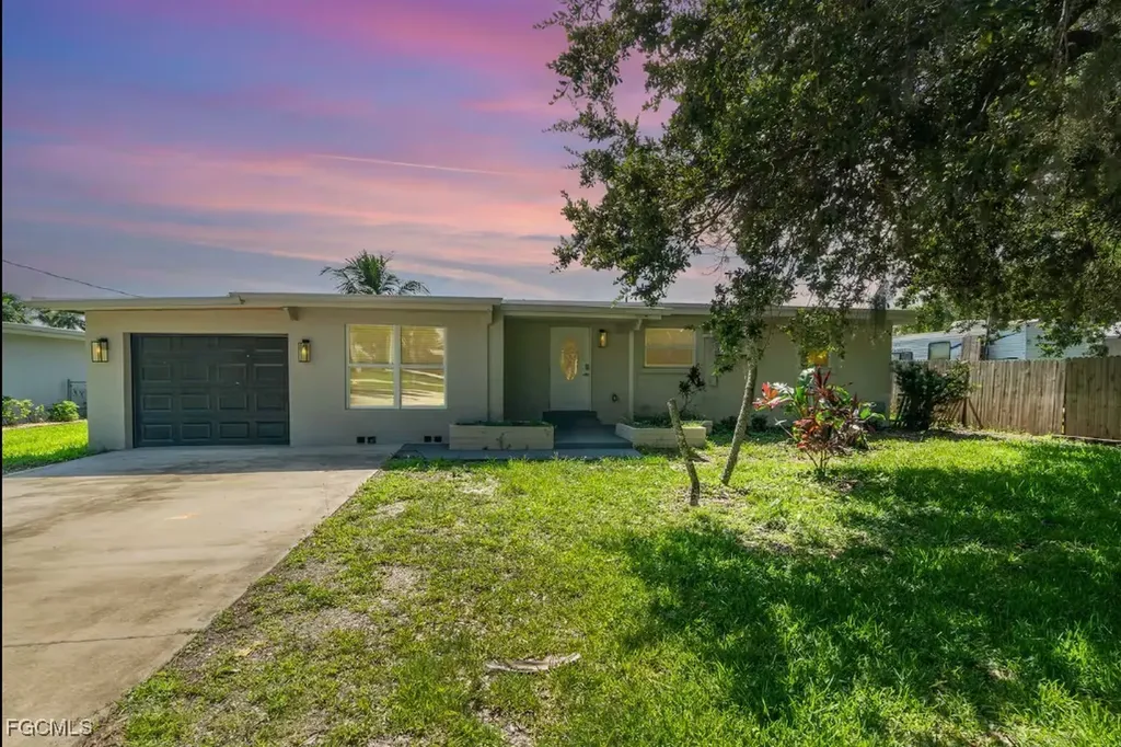 203 Kingston Drive Fort Myers FL 33905