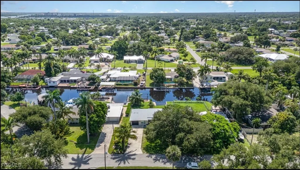 203 Kingston Drive Fort Myers FL 33905