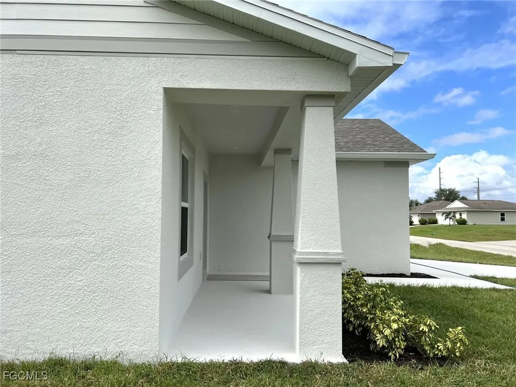 314 NE 23rd Terrace Cape Coral FL 33909