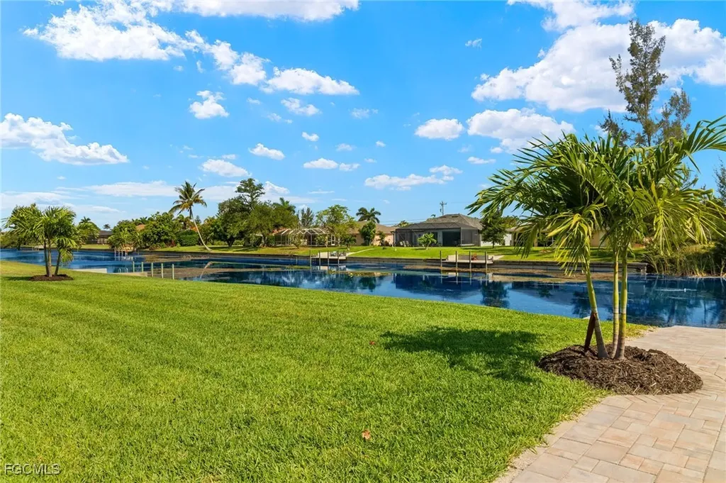 154 SE 20th Street Cape Coral FL 33990