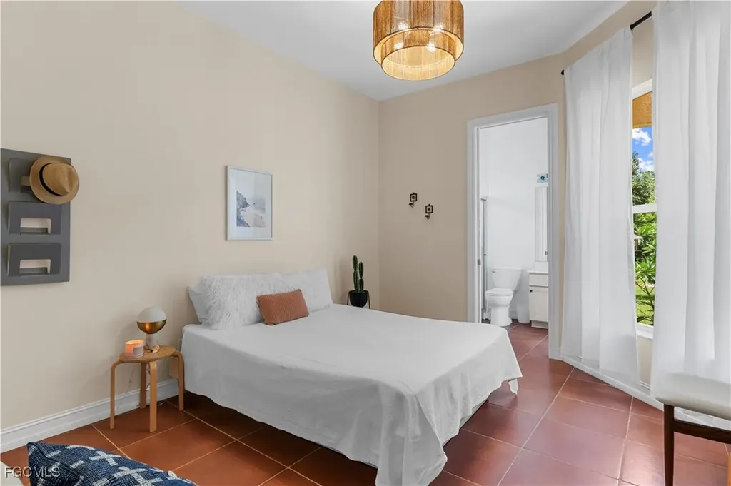 47 Jacaranda Parkway E Cape Coral FL 33909