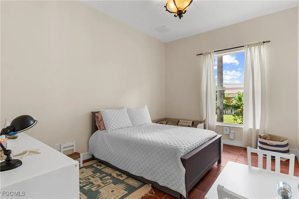 47 Jacaranda Parkway E Cape Coral FL 33909