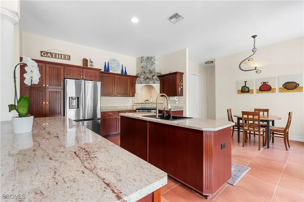 47 Jacaranda Parkway E Cape Coral FL 33909