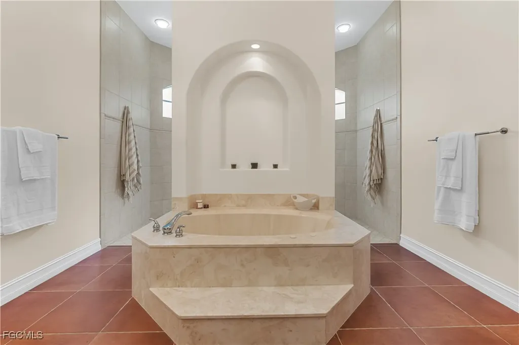 47 Jacaranda Parkway E Cape Coral FL 33909