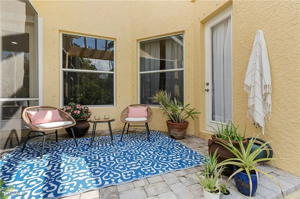 47 Jacaranda Parkway E Cape Coral FL 33909