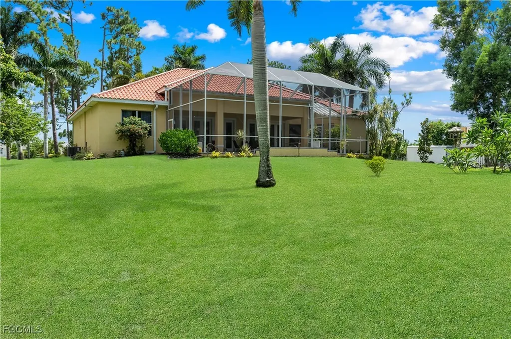 47 Jacaranda Parkway E Cape Coral FL 33909