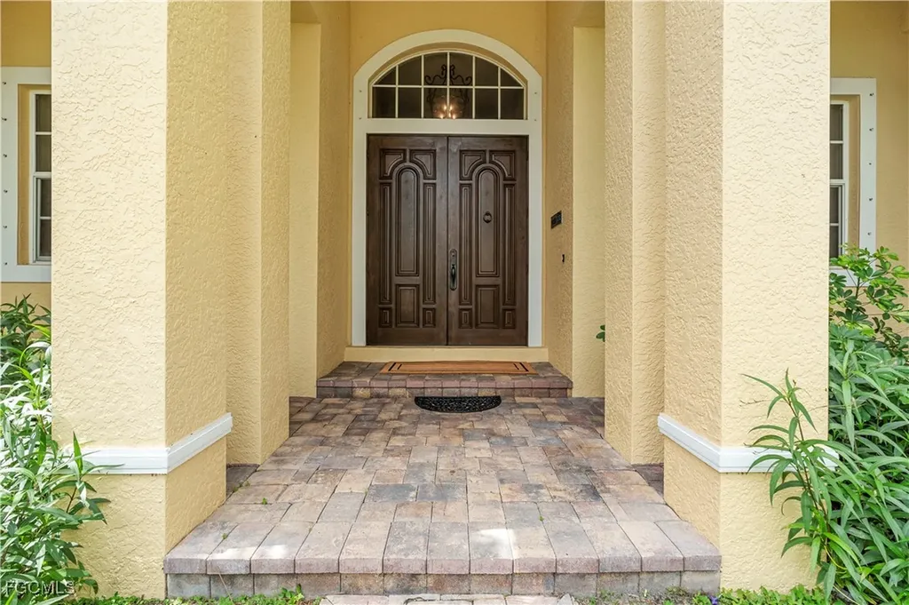 47 Jacaranda Parkway E Cape Coral FL 33909