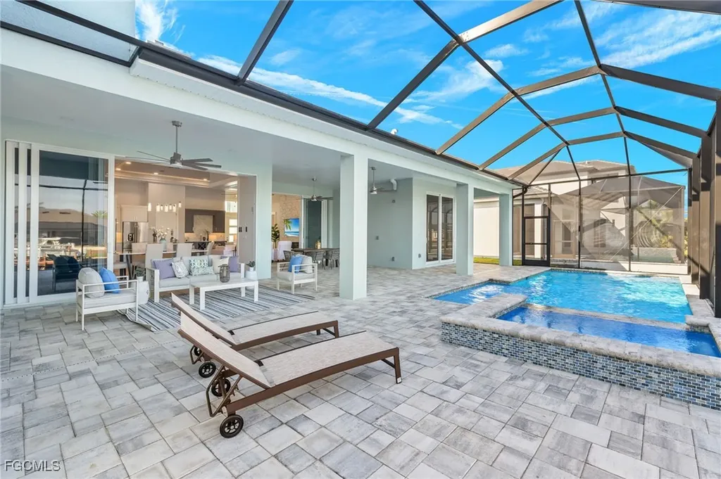 2129 Cape Coral Parkway W Cape Coral FL 33914