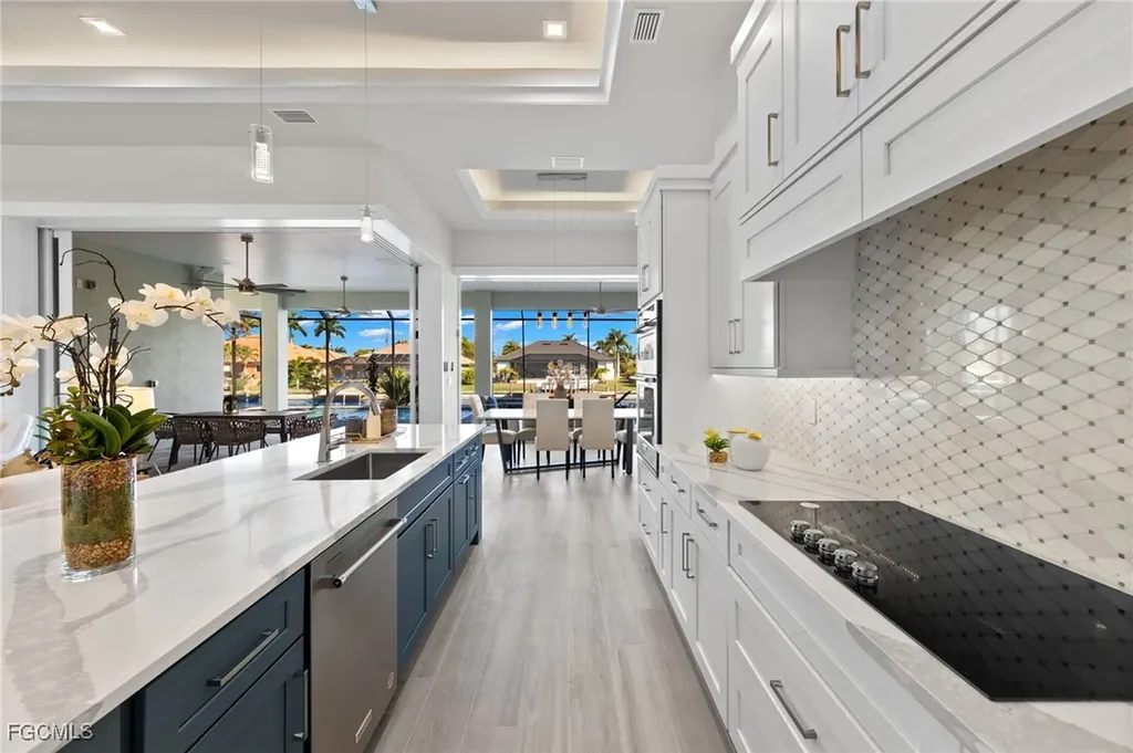 2129 Cape Coral Parkway W Cape Coral FL 33914