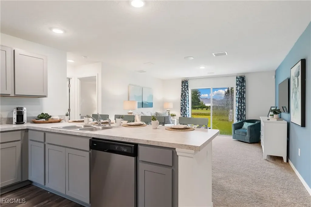 2625 NE 7th Place Cape Coral FL 33909