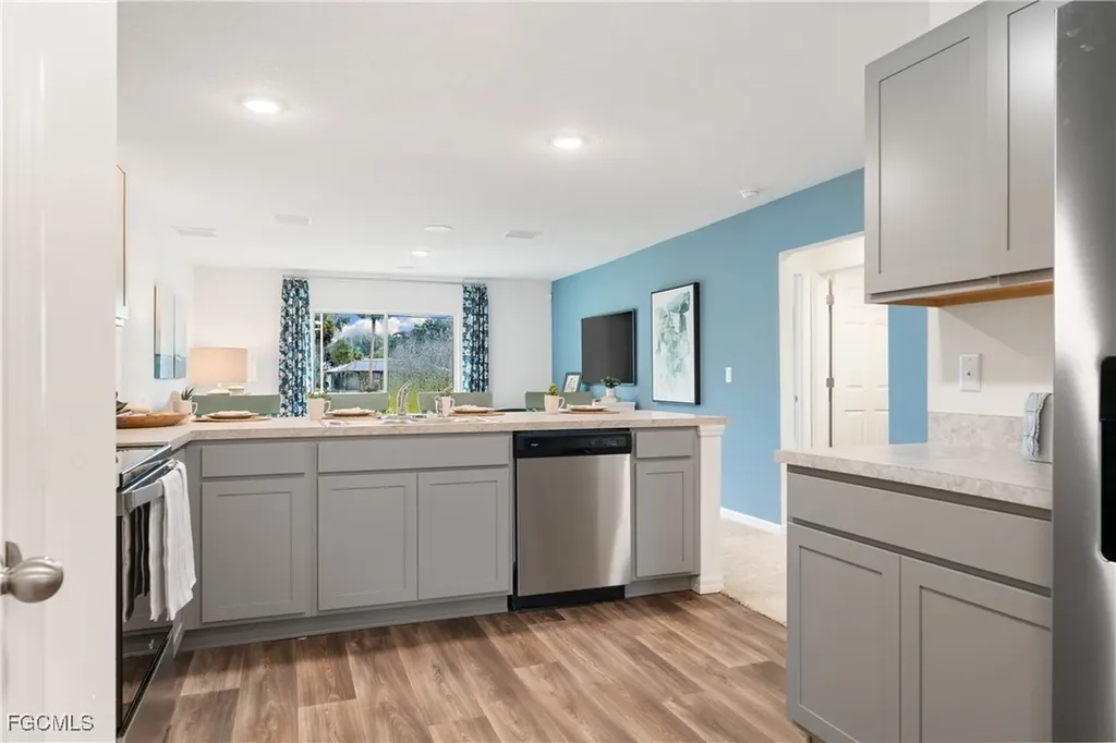 2625 NE 7th Place Cape Coral FL 33909